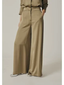 Deluc Iris Pants - Olive