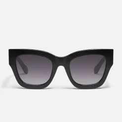 Quay By The Way Sunglasses - Black